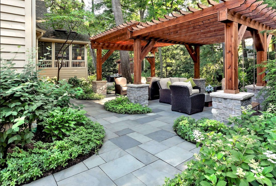 What Makes the Best Backyard Design Companies Near Me Stand Out