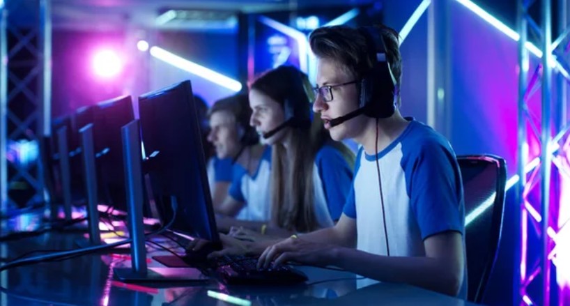 How Online Gaming Communities Influence Player Decisions